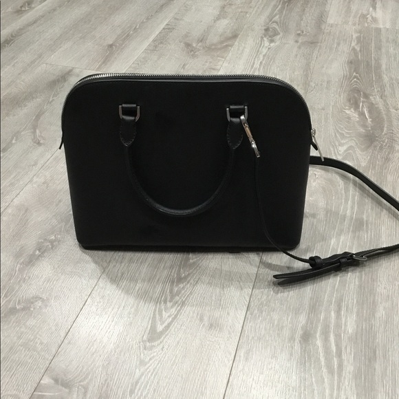 Michael Kors black handbag - Picture 4 of 10